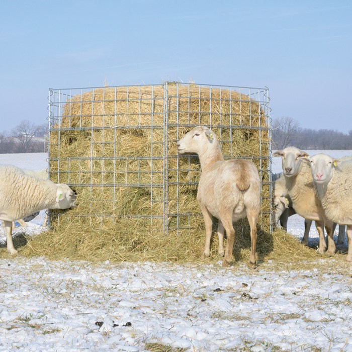 Diy round bale feeder