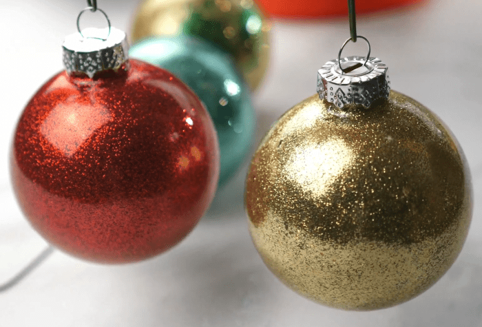 Glitter ornaments diy